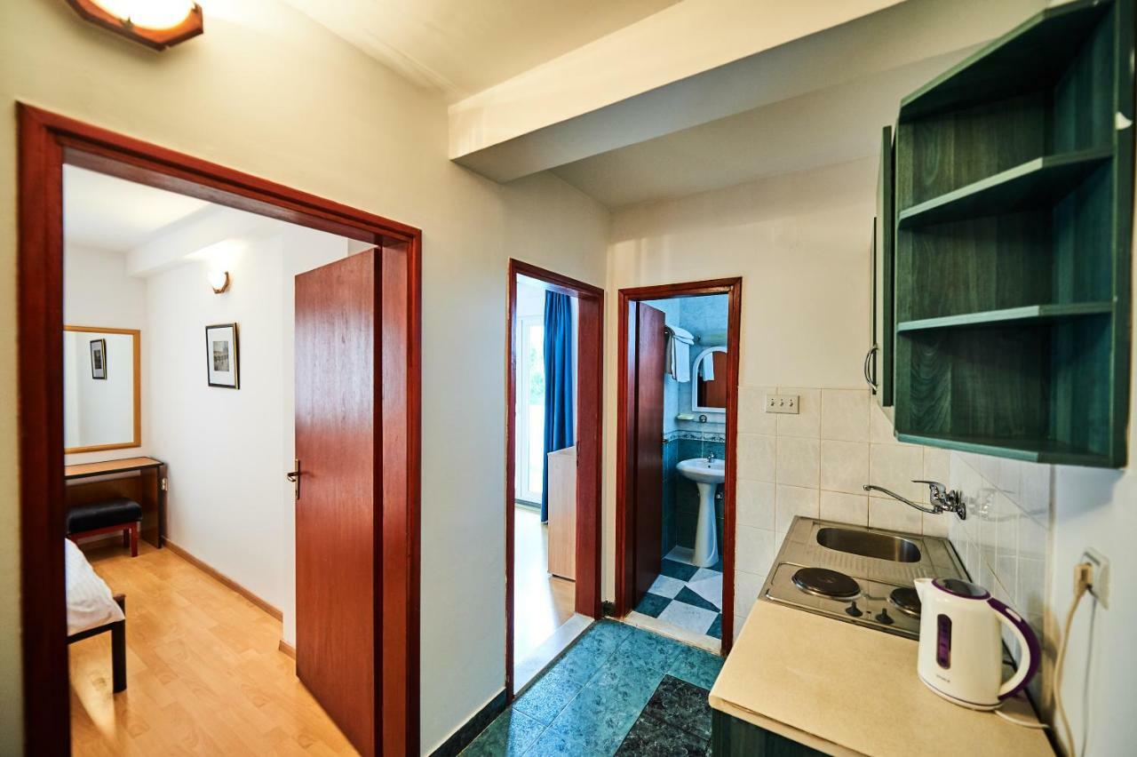 Family Apartments Mont Budva Dış mekan fotoğraf